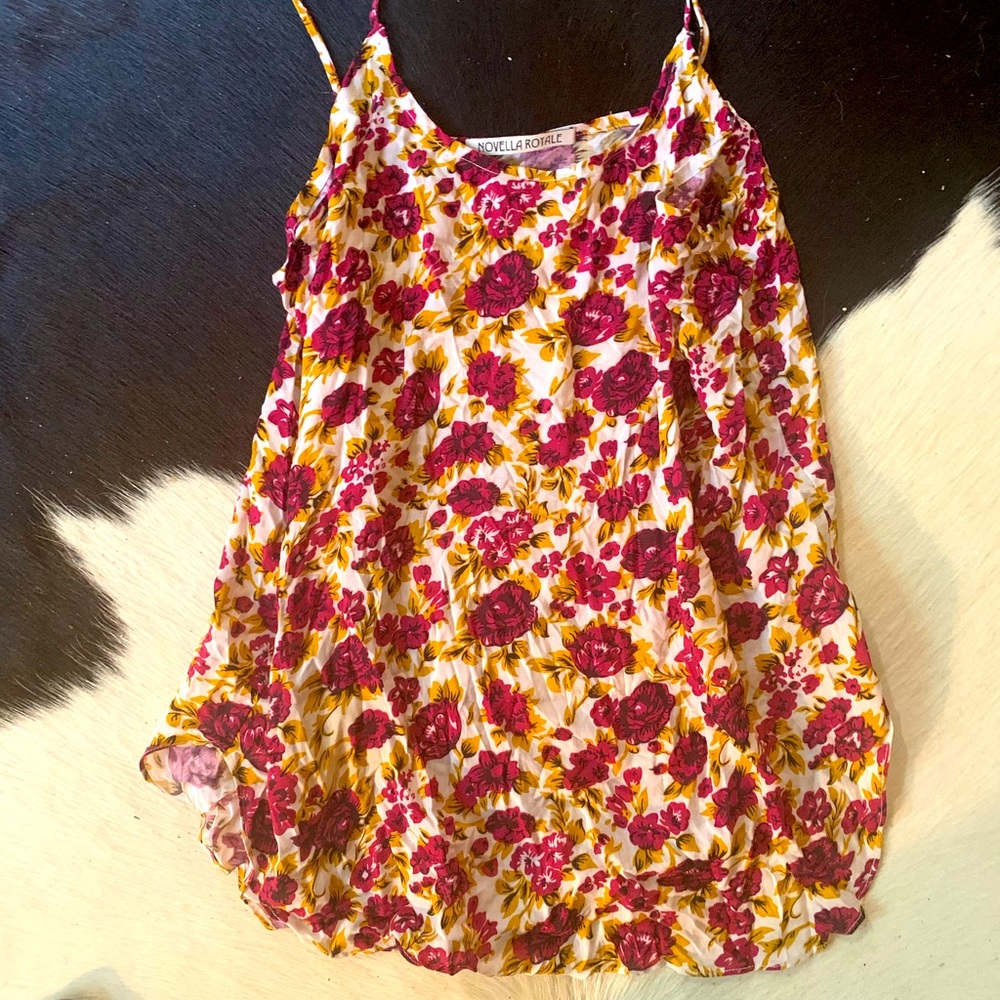 Novella Royal tank top small - Picture 1 of 3